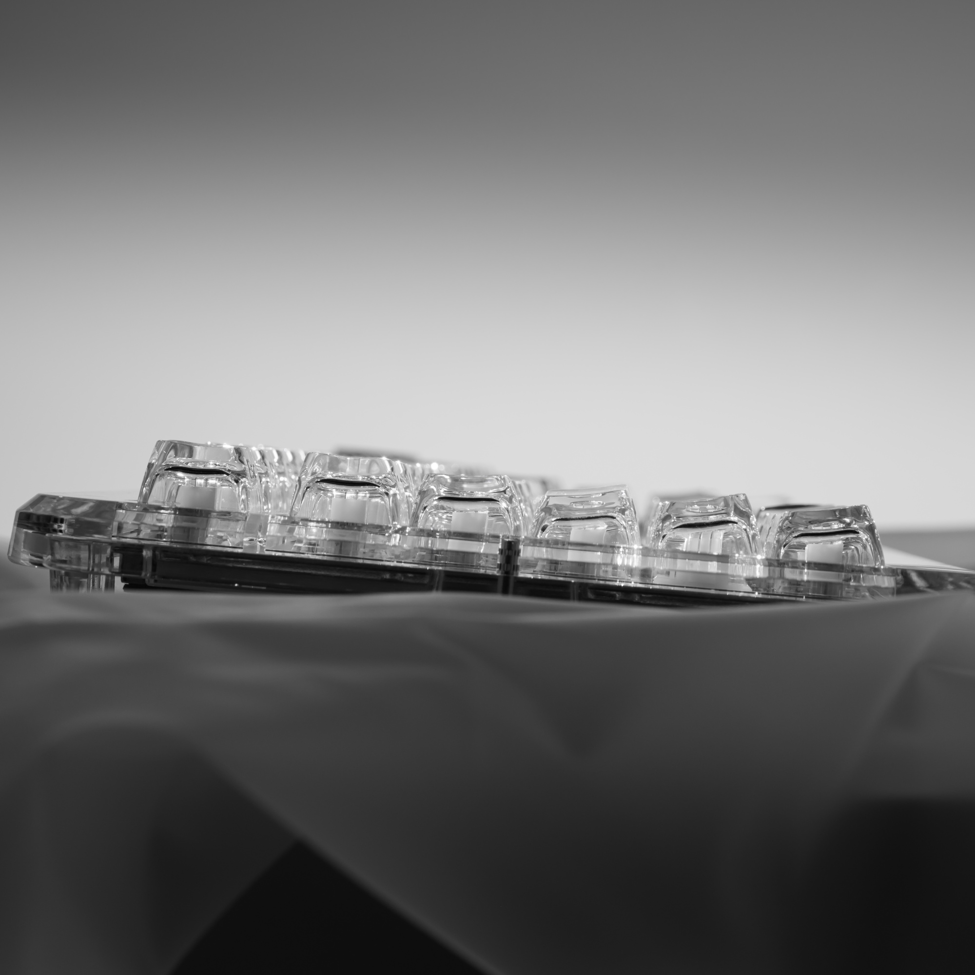XVX Crystal Transparent SA Pro - Gaming Keyboard Typewriter 评论和价格